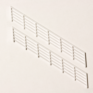 Treppengeländer weiß, vertikal / horizontal, verschiedene Maßstäbe - Steigung 34°